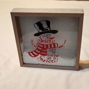 "Let it Snow" Tabletop Decor